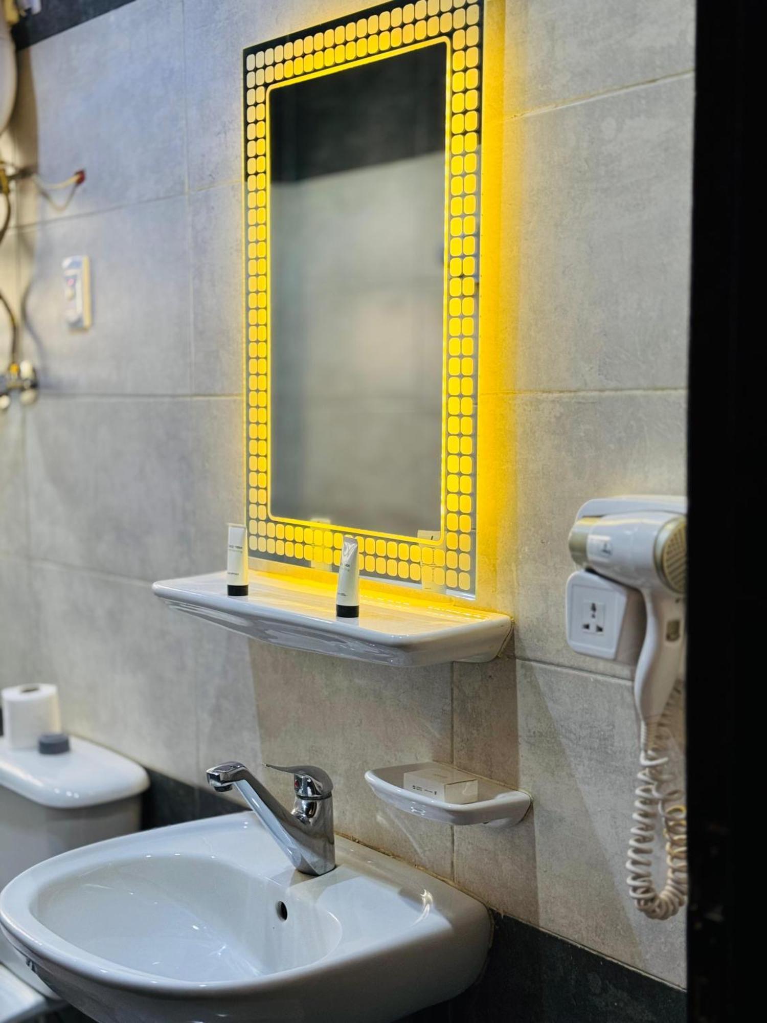 Pyramids Kingdom - Guest House Kafrat al Jabal Ngoại thất bức ảnh